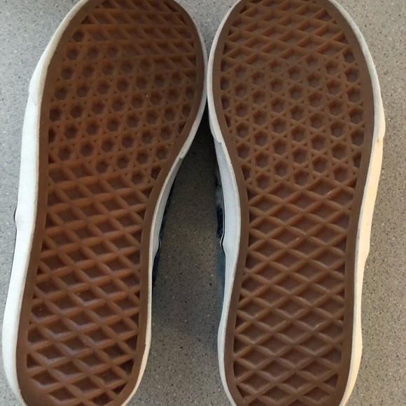 Vans - Picture 3 of 5